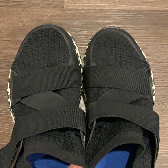 ✔️Sold✔️🏃‍♀️Adidas by Stella McCartney black ultra boost leopard print size 6 - Picture 7 of 11